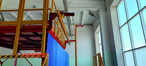 г. Верхняя Пышма. АО Уралэлектромедь открыла учебно-тренировочный полигон «Альпинист» для высотных работ